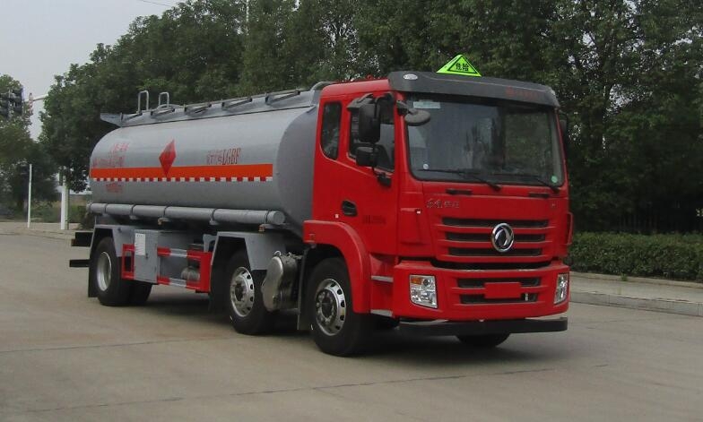 HLW5260GYYEQ6型運(yùn)油車